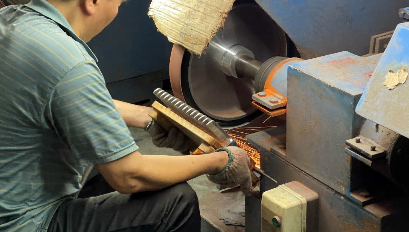 KINFE POLISHING